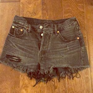 Levi’s 501 high-rise denim shorts